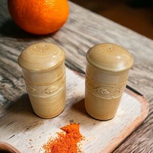 Vintage Salt & Pepper Shakers with leaf pattern peach / Cream color.